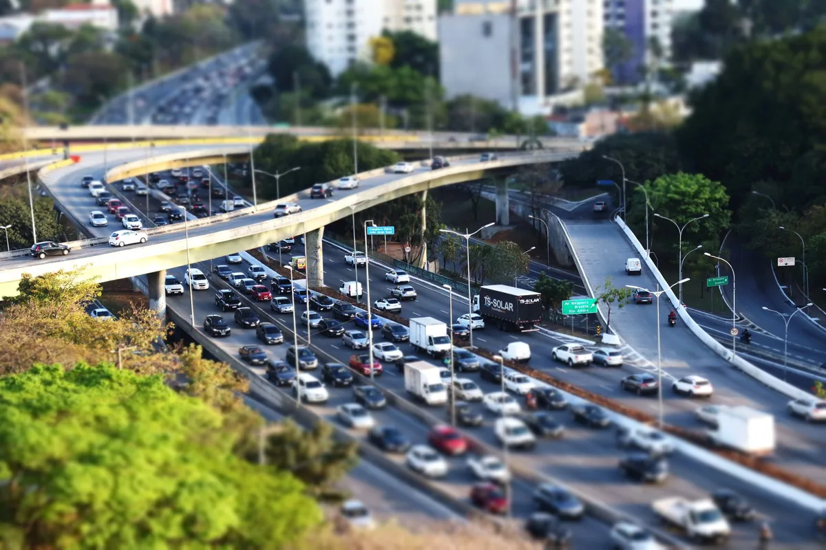 إغلاق جسر هاردنبيرخ على طريق A28 قرب نايكيرك