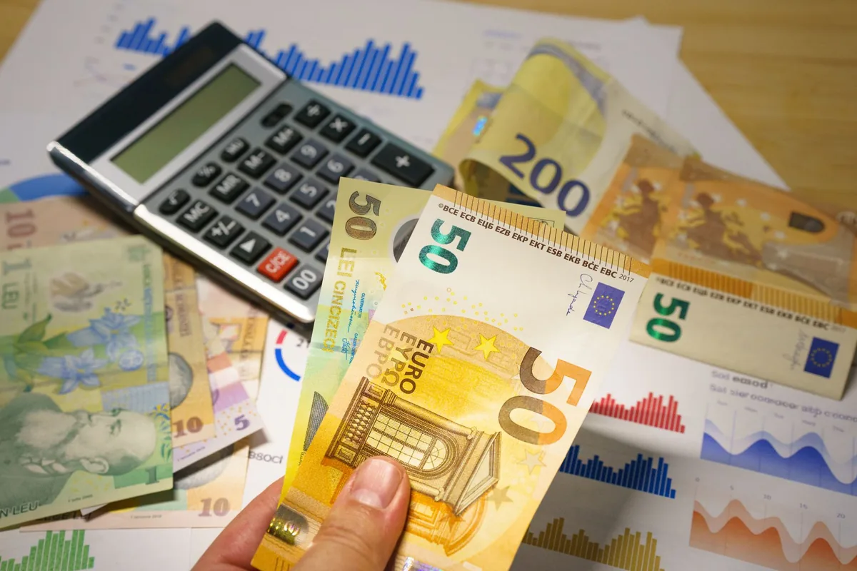 توقعات ضريبة الدخل والمدخرات في بريطانيا حتى عام 2031